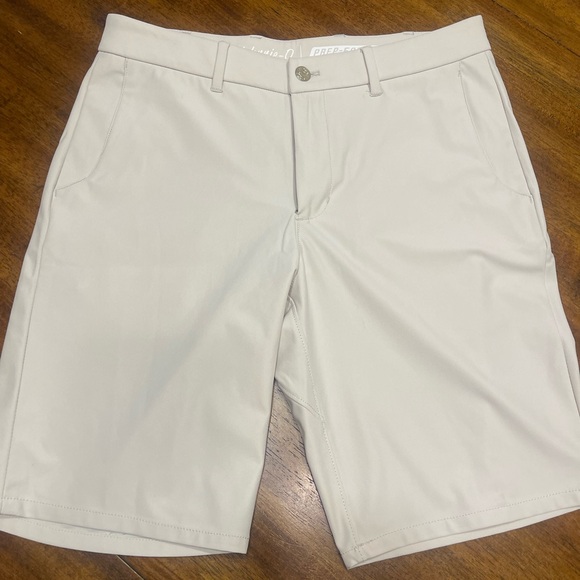 johnnie-O Light Cream/Stone Flat Front Shorts. Size 30. Excellent condition. - Picture 1 of 6